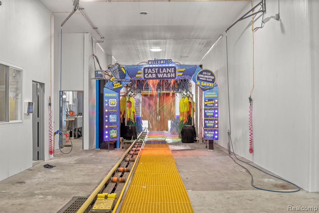 Additional view of 18900 Woodward Avenue