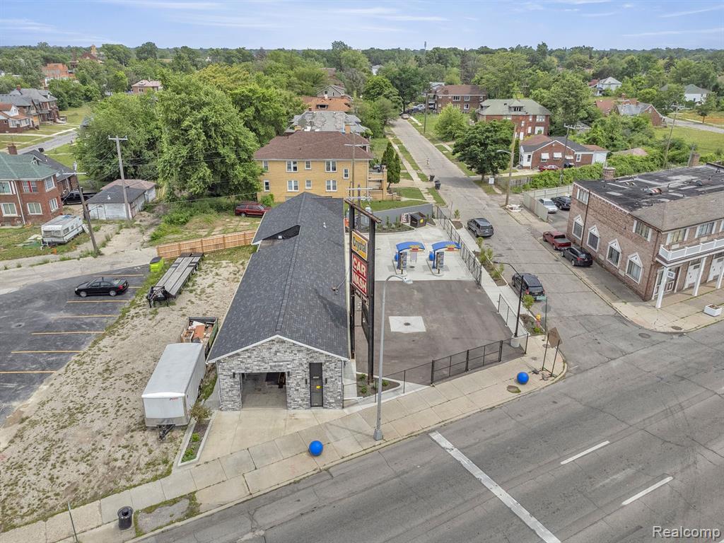 Additional view of 18900 Woodward Avenue