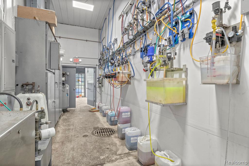 Additional view of 18900 Woodward Avenue