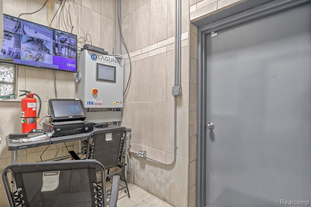 Additional view of 18900 Woodward Avenue