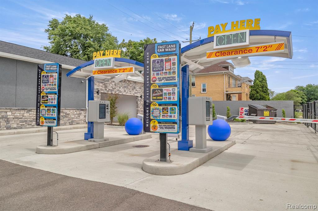 Additional view of 18900 Woodward Avenue