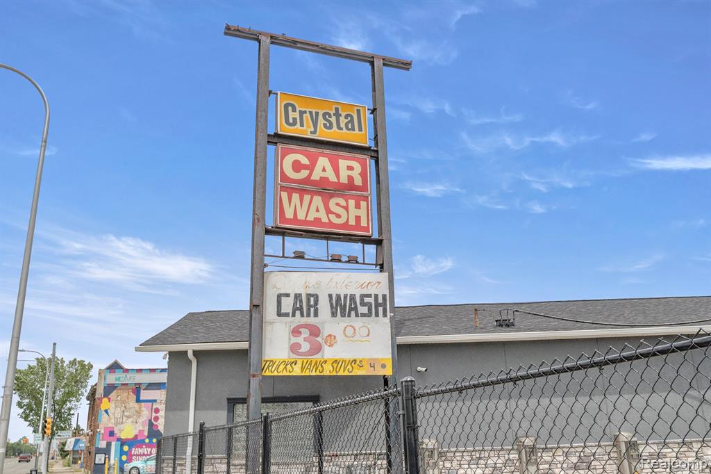 Additional view of 18900 Woodward Avenue