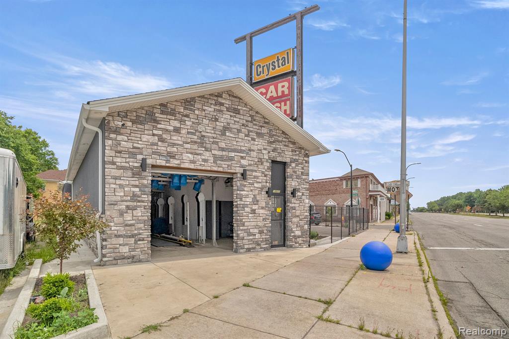 Additional view of 18900 Woodward Avenue