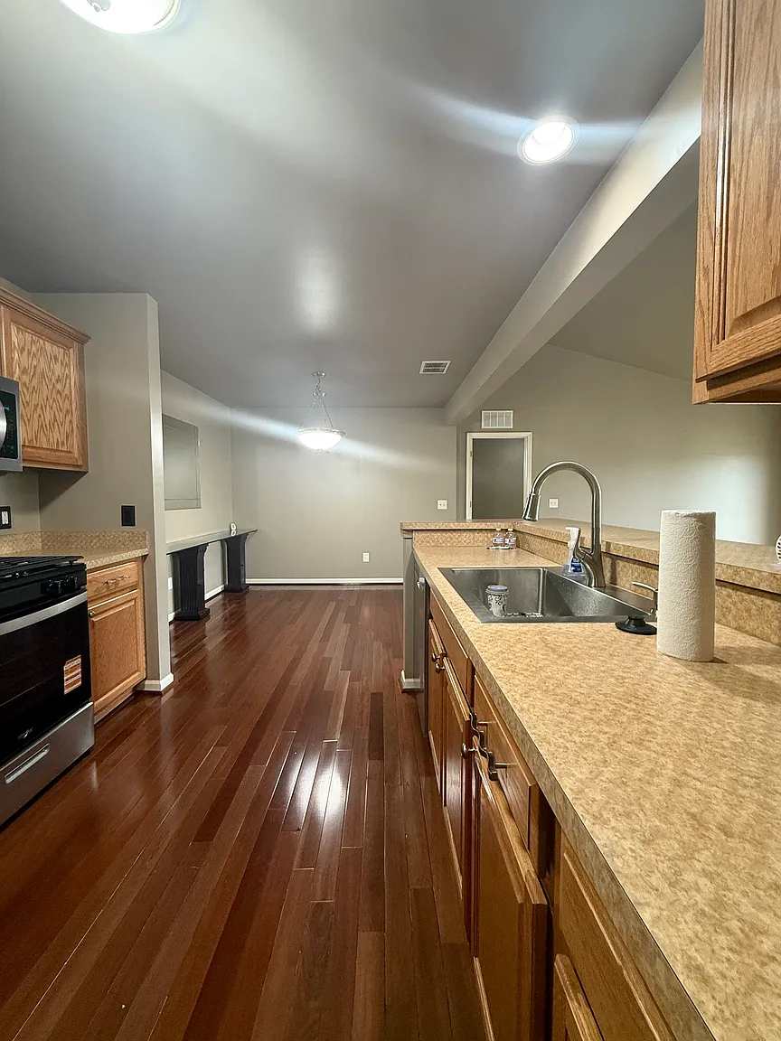 Additional view of 20653 Henry Street