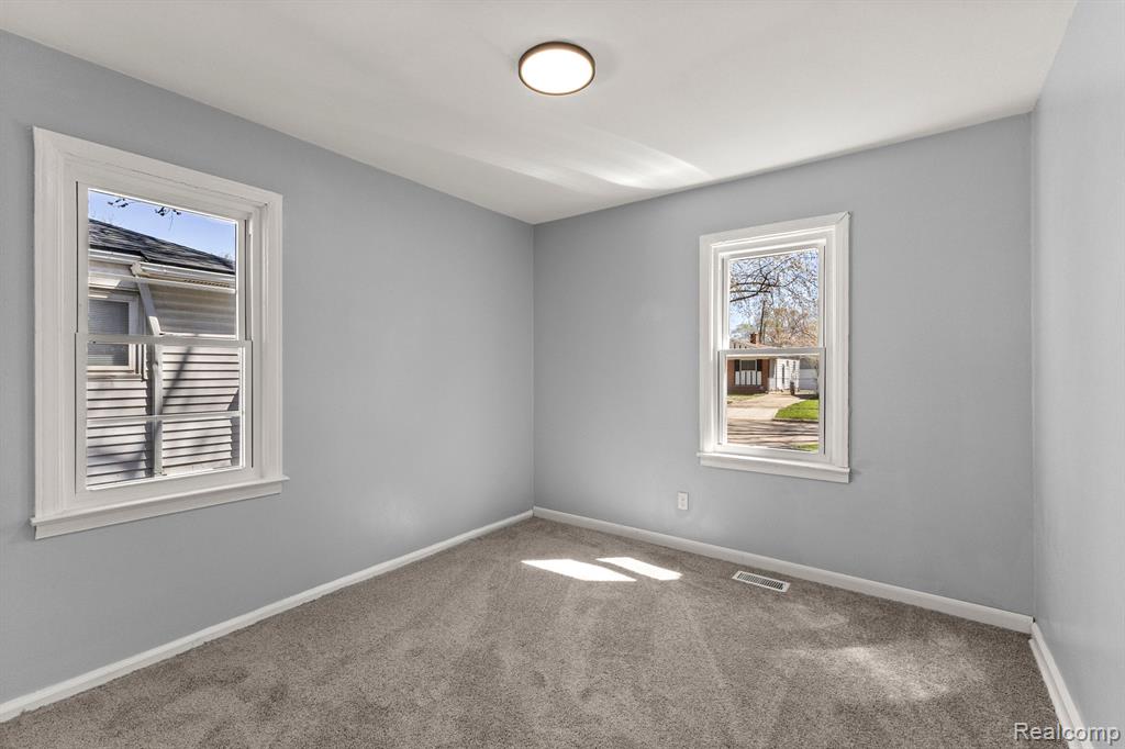 Additional view of 4924 Ziegler Street