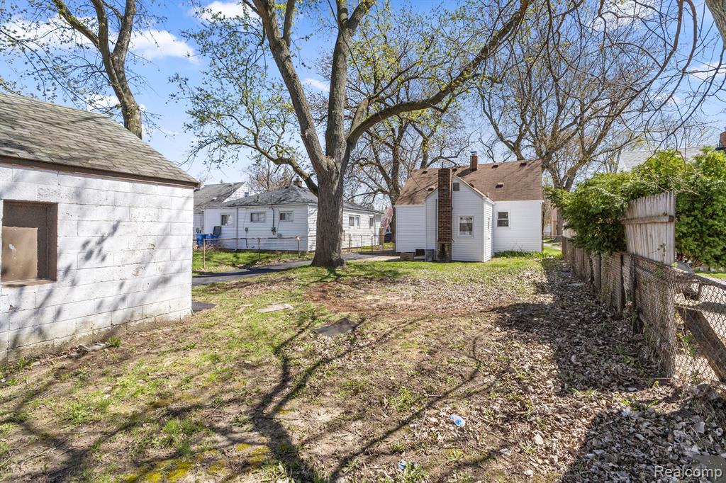 Additional view of 4924 Ziegler Street