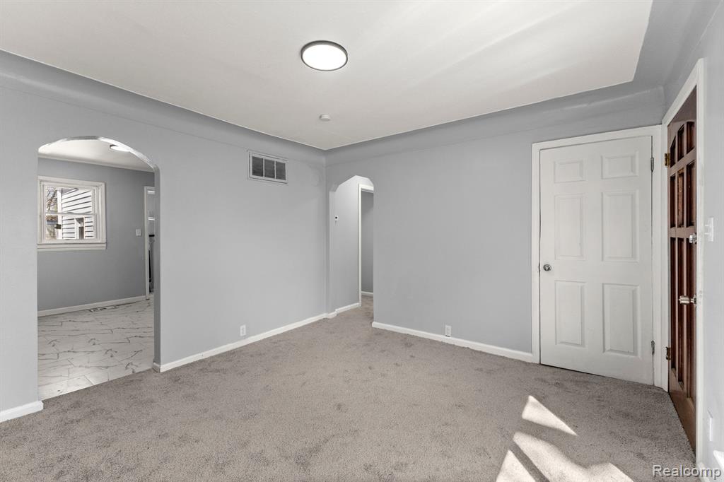 Additional view of 4924 Ziegler Street