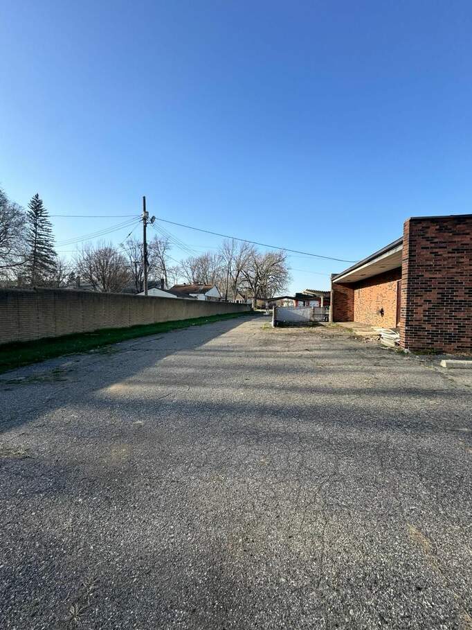 Additional view of 5152 S Beech Daly Street