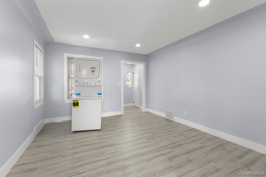 Additional view of 7416 Heyden Street